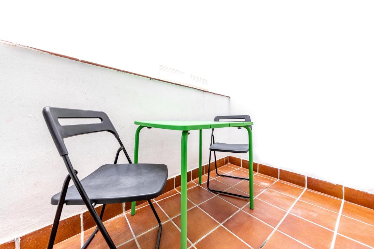 Fun Building Flats By Homeabout Málaga Esterno foto